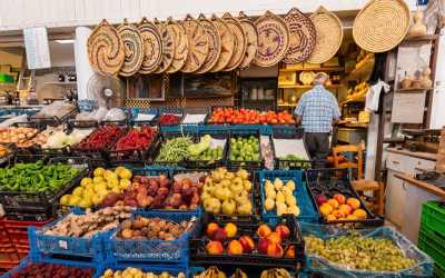 Nikozja stolica dwóch Cyprów z Limassol [49]